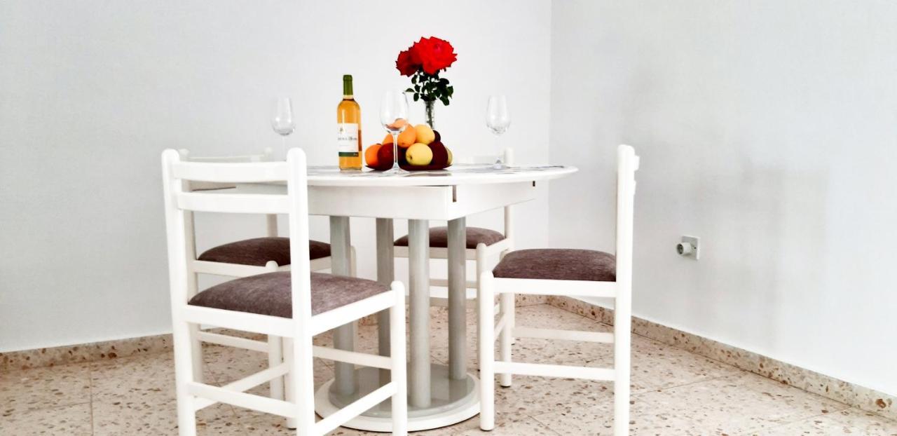 Coral Bay Suite Cyprus Bagian luar foto